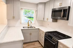 4529 Saratoga Ave, Downers Grove, IL 60515 - Photo 6