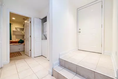 3750 N Wilton Avenue #2, Chicago, IL 60613 - Photo 12