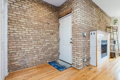 3750 N Wilton Avenue #2, Chicago, IL 60613 - Photo 2