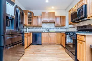 3750 N Wilton Ave, Chicago, IL 60613 - Photo 8