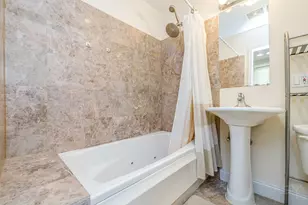 3750 N Wilton Ave, Chicago, IL 60613 - Photo 20
