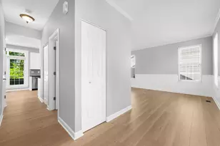 244 Buckingham Dr, Grayslake, IL 60030 - Photo 2