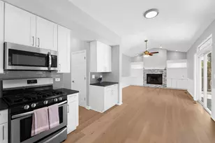 244 Buckingham Dr, Grayslake, IL 60030 - Photo 8