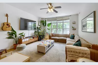 1962 W Lawrence Avenue #204, Chicago, IL 60640 - Photo 6