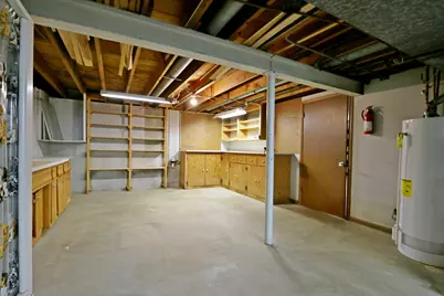 8808 S Pleasant Avenue, Hickory Hills, IL 60457 - Photo 24