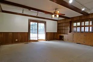 8808 S Pleasant Ave, Hickory Hills, IL 60457 - Photo 6