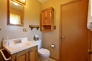 8808 S Pleasant Ave, Hickory Hills, IL 60457 - Photo 12