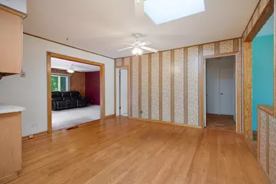 79 Eden Road, Elk Grove Village, IL 60007 - Photo 14