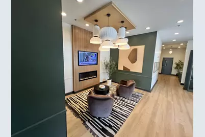 625 Deerfield Road #402, Deerfield, IL 60015 - Photo 2