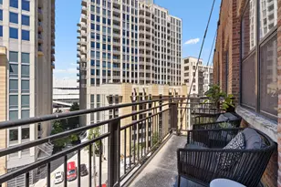 520 W Huron St, Chicago, IL 60654 - Photo 20