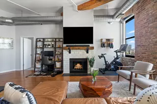 520 W Huron St, Chicago, IL 60654 - Photo 6