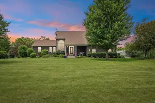 3809 Standish Rd, Marengo, IL 60152 - Photo 2