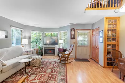267 W Treehouse Lane, Round Lake, IL 60073 - Photo 4