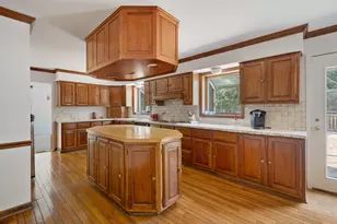 34W398 Country Club Rd, Wayne, IL 60184 - Photo 10