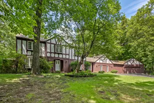 34W398 Country Club Rd, Wayne, IL 60184 - Photo 2