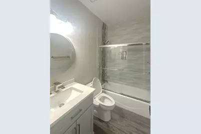 670 Leslie Court, Carol Stream, IL 60188 - Photo 12