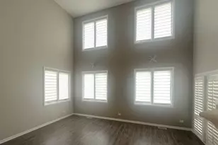 670 Leslie Ct, Carol Stream, IL 60188 - Photo 2