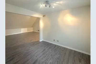 670 Leslie Court, Carol Stream, IL 60188 - Photo 8