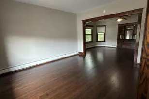 319 Chicago Ave, Oak Park, IL 60302 - Photo 2