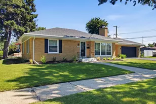 1857 Bristol Ave, Westchester, IL 60154 - Photo 2