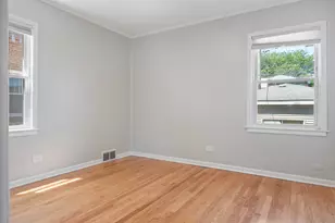 8156 Knox Ave, Skokie, IL 60076 - Photo 20