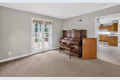 905 S Hennepin Avenue, Dixon, IL 61021 - Photo 10