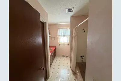 101 S Parkside Road, Normal, IL 61761 - Photo 12