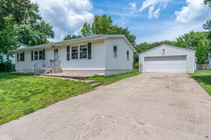 1105 Mark St, Colona, IL 61241 - Photo 2