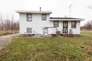 12878 E 2310S Rd, Pembroke Twp, IL 60958 - Photo 10