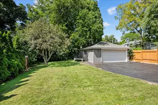 2714 Fort Sheridan Ave, Highland Park, IL 60035 - Photo 18