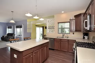 3283 Pinewood Dr, Yorkville, IL 60560 - Photo 2