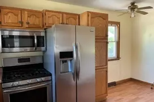 17724 Henry St, Lansing, IL 60438 - Photo 6