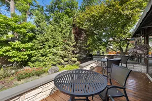 912 Burnham Ct, Glenview, IL 60025 - Photo 26
