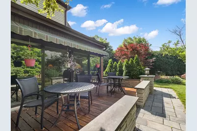 912 Burnham Court, Glenview, IL 60025 - Photo 22