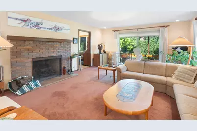 912 Burnham Court, Glenview, IL 60025 - Photo 2