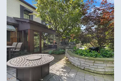 912 Burnham Court, Glenview, IL 60025 - Photo 20