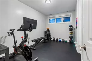 2455 W Walton St, Chicago, IL 60622 - Photo 24