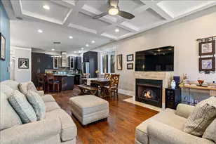 2455 W Walton St, Chicago, IL 60622 - Photo 4