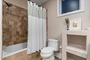2455 W Walton St, Chicago, IL 60622 - Photo 26