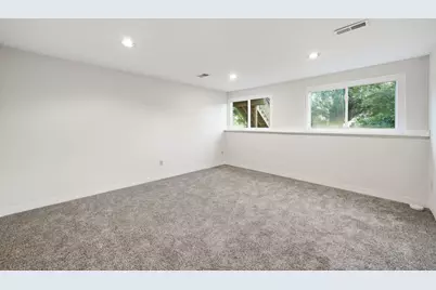 1346 Knolls Avenue S, Dekalb, IL 60115 - Photo 20