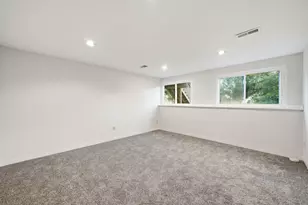 1346 Knolls Ave S, Dekalb, IL 60115 - Photo 20