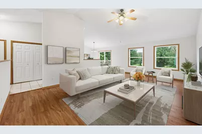 1346 Knolls Avenue S, Dekalb, IL 60115 - Photo 2