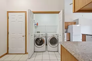 1346 Knolls Ave S, Dekalb, IL 60115 - Photo 8