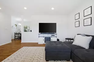 1110 W Glenn Trail, Elk Grove Village, IL 60007 - Photo 6
