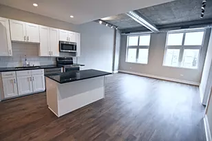 3833 N Broadway St, Chicago, IL 60613 - Photo 4