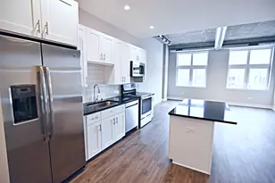 3833 N Broadway St, Chicago, IL 60613 - Photo 2