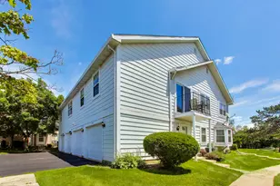 447 N Cambridge Dr, Palatine, IL 60067 - Photo 1