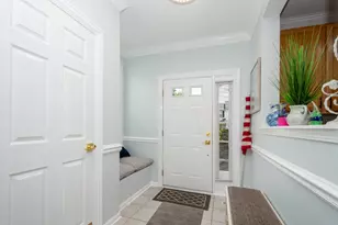 3136 Falling Waters Ln, Lindenhurst, IL 60046 - Photo 2