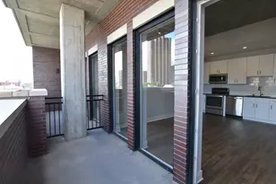 3833 N Broadway St, Chicago, IL 60613 - Photo 2