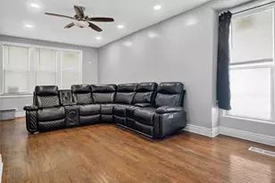 7931 S Muskegon Ave, Chicago, IL 60617 - Photo 4